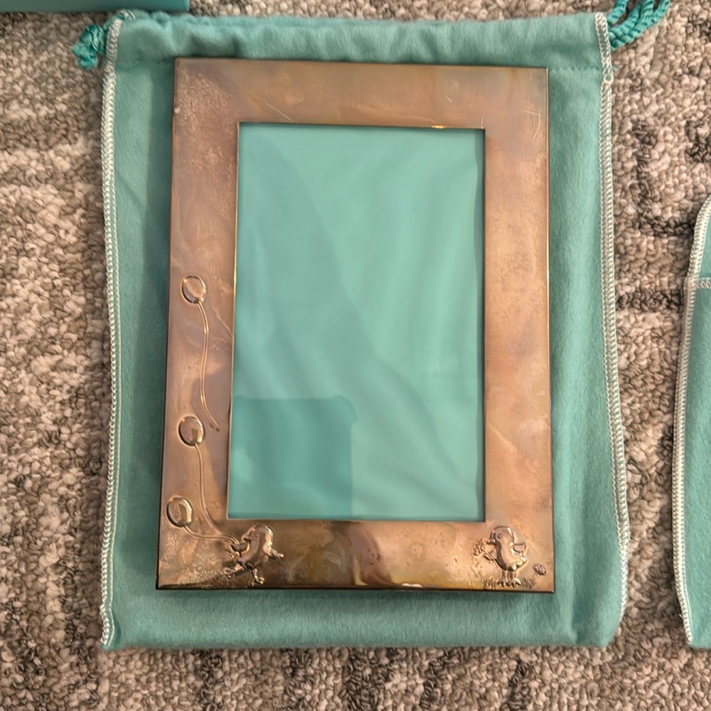 NEW IN Box Tiffany & Co 4x6 silver picture frame. Baby chicks and balloons